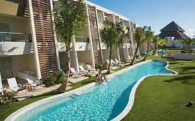 Dreams Onyx Resort & Spa